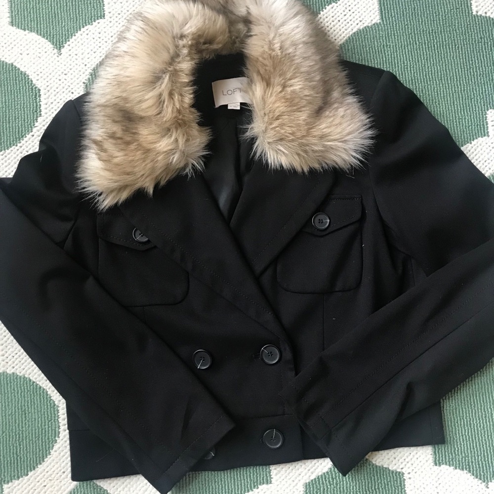 Loft jacket removable fur collar